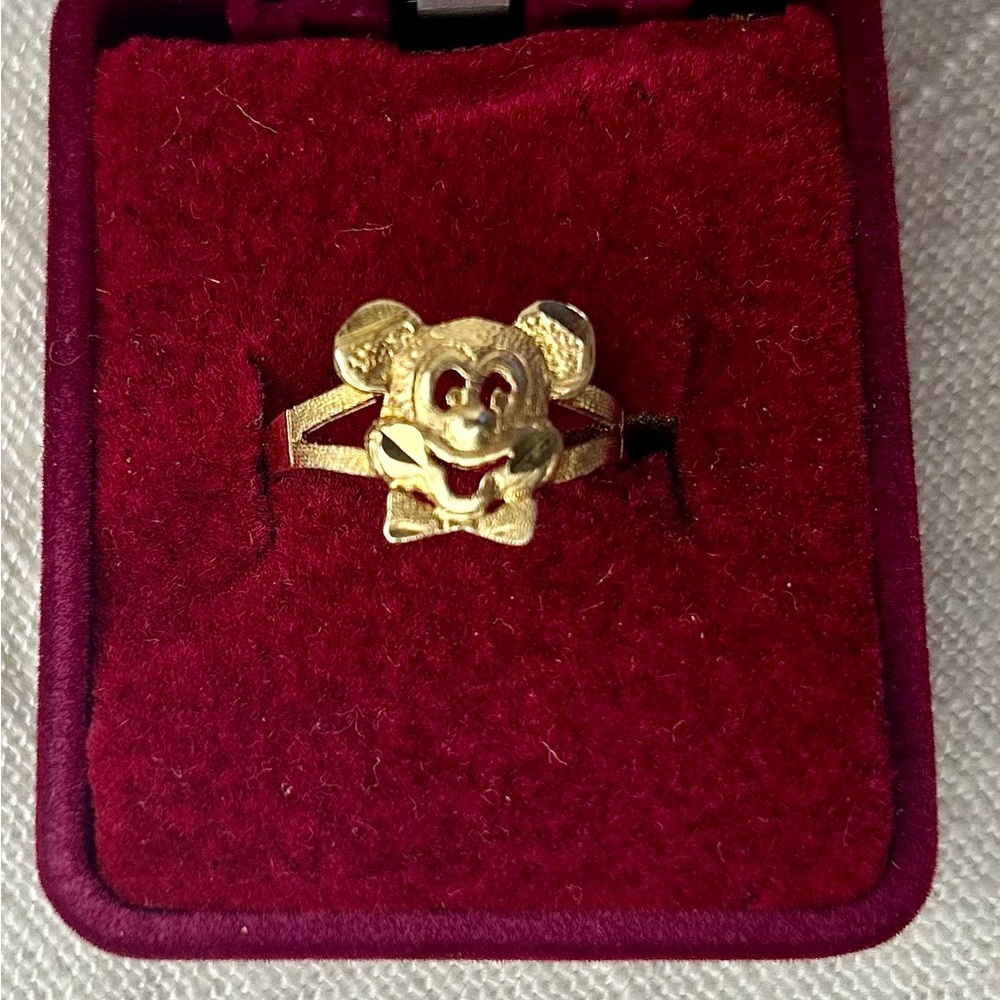 Vintage Gold Mickey Mouse ring